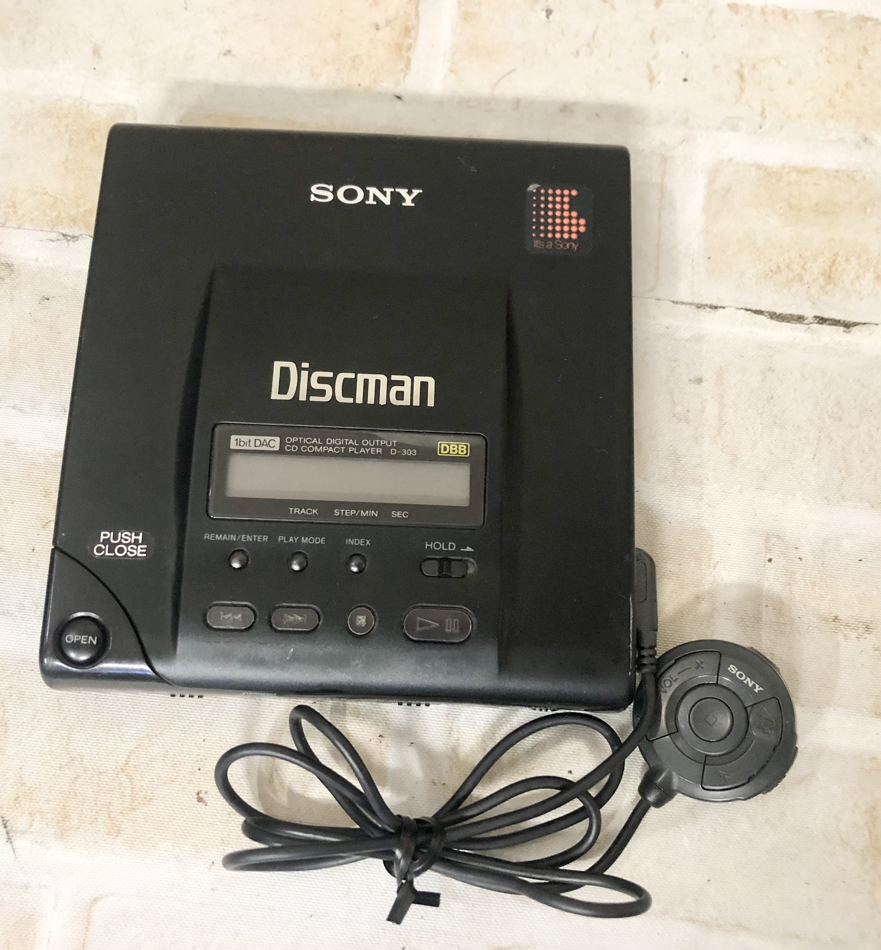 SONY ソニー D-303 ディスクマン ポータブルCDプレイヤー買取いたしました。のイメージ