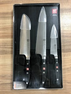 zwilling ツヴィリング ツインプロHB３Pセット 30647-903-5 三徳包丁/洋包丁/ペティナイフ 未使用買取いたしました。のイメージ