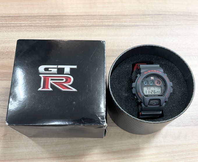 NISSAN GT-RコラボモデルのG-SHOCK買取いたしました！ 箱にダメージありますが、本体は未使用品になります。 2020年モデルになります！のイメージ