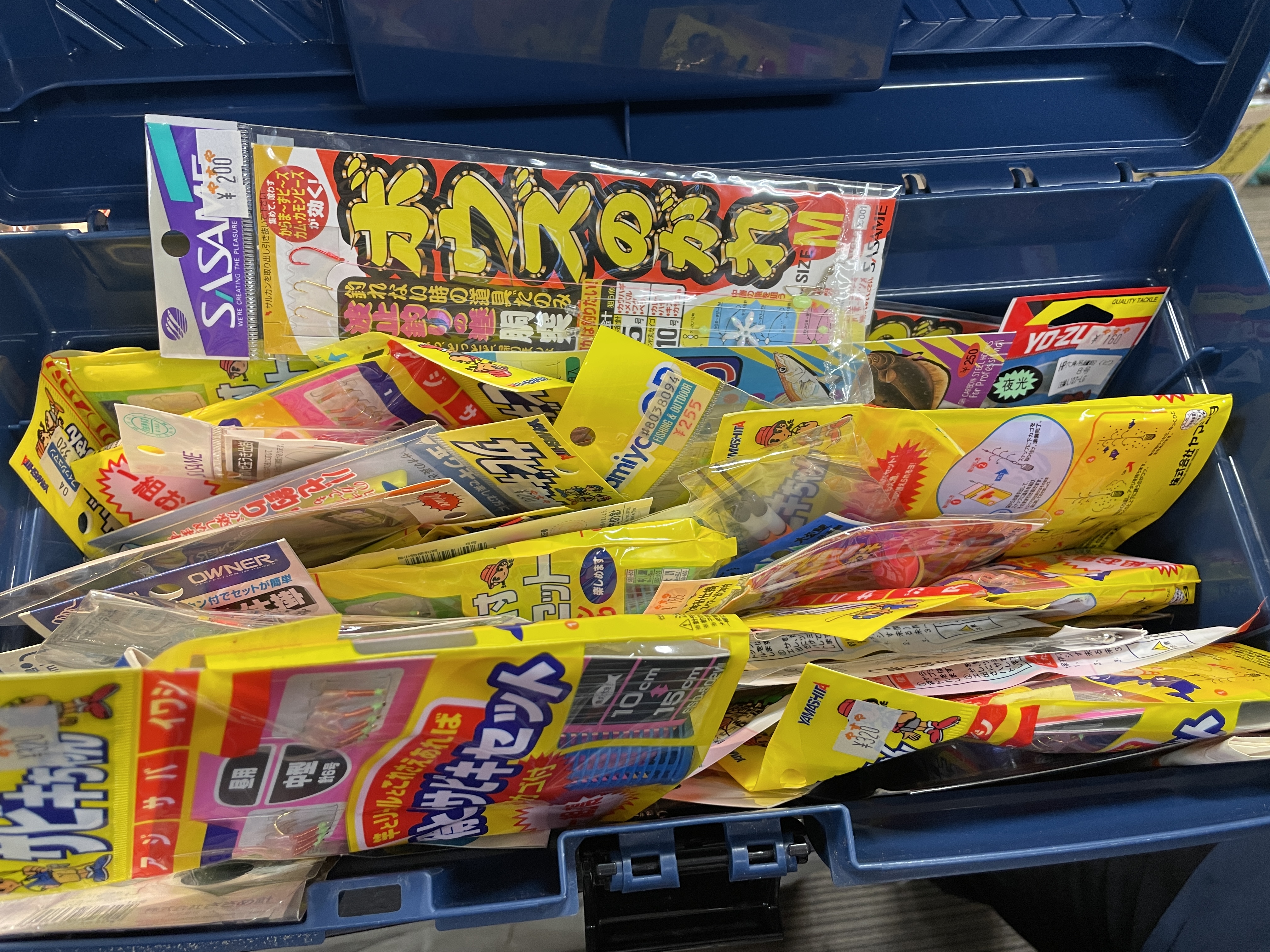 海釣り仕掛け買取いたしました。店頭にて販売中です。 このボックス以外にも続々と釣具買取しています！ 1/2から営業いたします！のイメージ